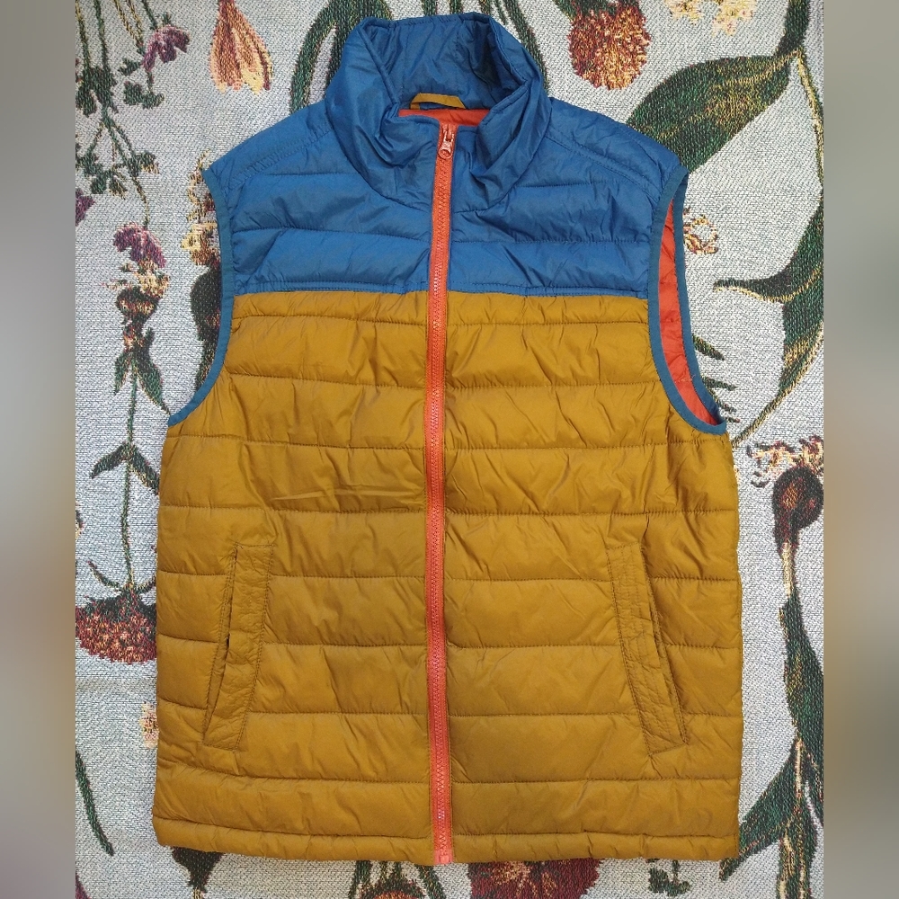 Retro camping vibes blue and burnt yellow puffer vest size small Arizona
